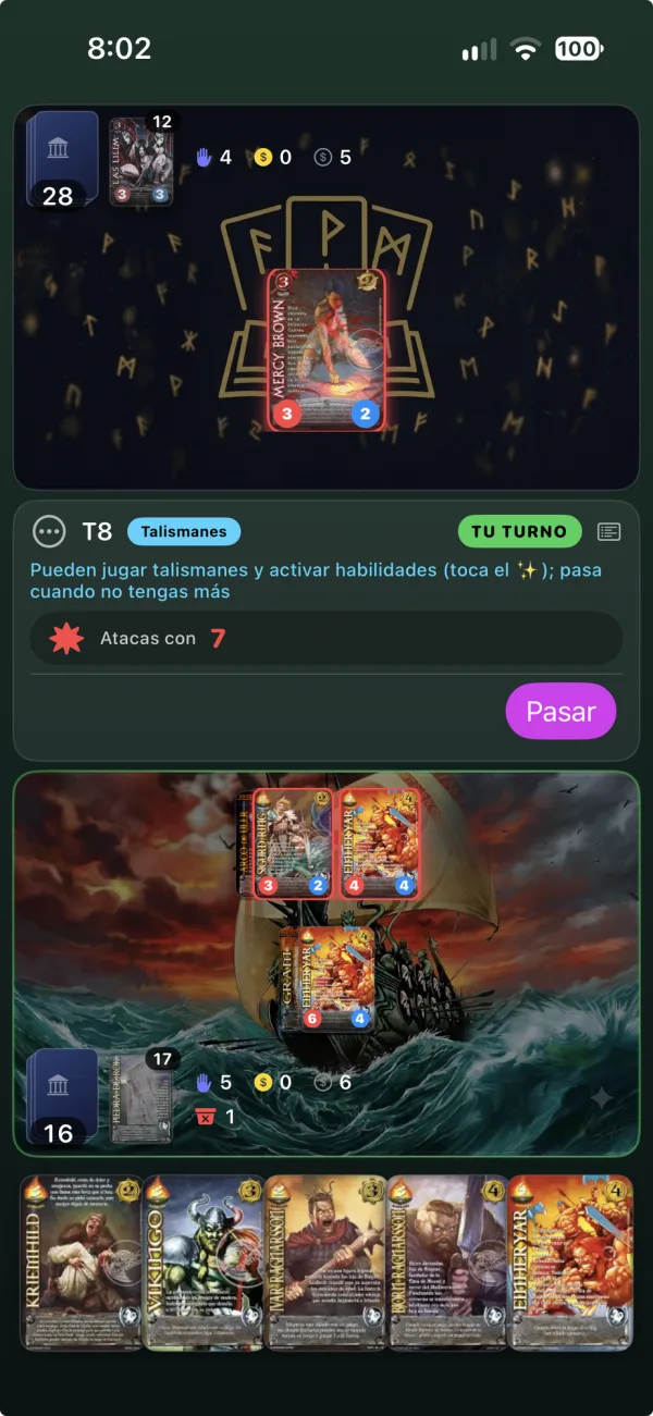 Una partida en la app: turno 8, fase de Talismanes, el jugador ataca con 7 de Fuerza.